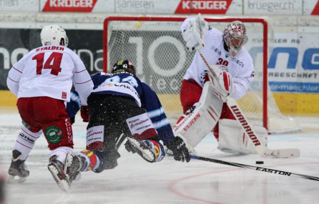 Photo hockey Ambrì en prolongation, Kloten et Lausanne c