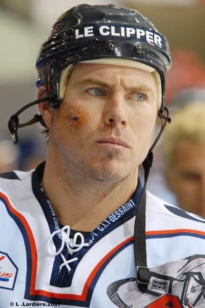 Photo hockey Angers : Chassé croisé à l