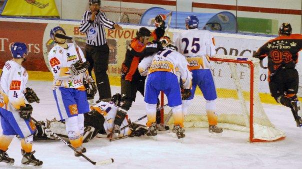 Photo hockey Arbitrage : R. Tomou annonce son départ - Division 2