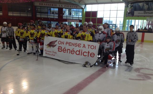 Photo hockey Besançon : Pensées pour la présidente - Autour du hockey