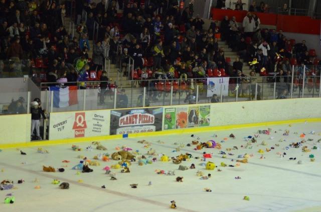 Photo hockey Châlons : Que de peluches ! - Division 3 : Châlons-en-Champagne (Les Gaulois)