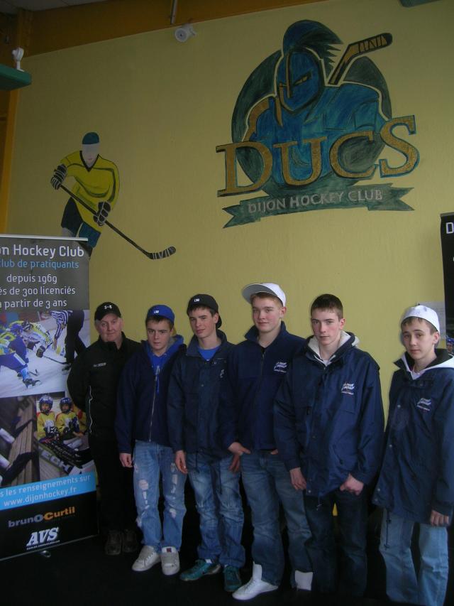 Photo hockey Cinq jeunes Saint-Pierrais à Dijon - Hockey Mineur : Dijon  (Les Ducs)