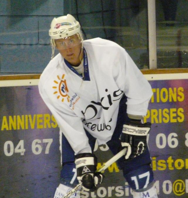 Photo hockey D1 Vipers : Passage rapide à l