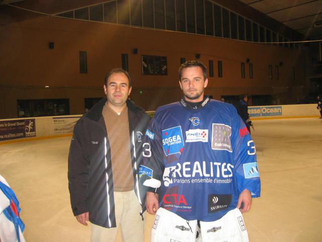 Photo hockey D2 :  arrivée à Nantes - Division 2 : Nantes (Les Corsaires)