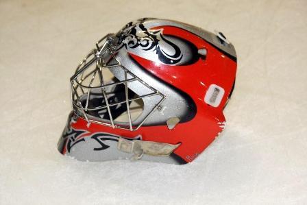 Photo hockey D2 Asnières : Le masque de  R. Drouin - Division 2 : Asnières (Les Castors)