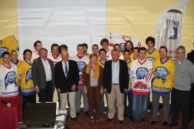 Photo hockey D3 - Compiègne sort les griffes - Division 3 : Compiègne (Les Lions)