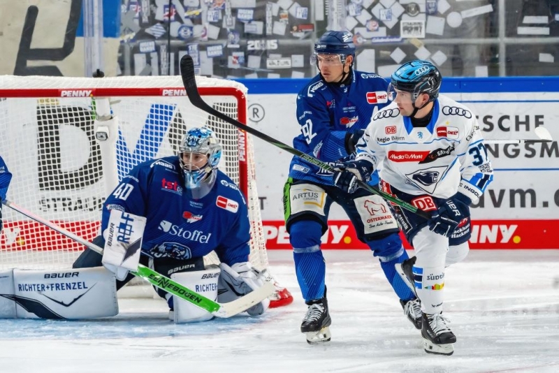 Photo hockey DEL : Le haut de tableau stoppé - Hockey en Europe