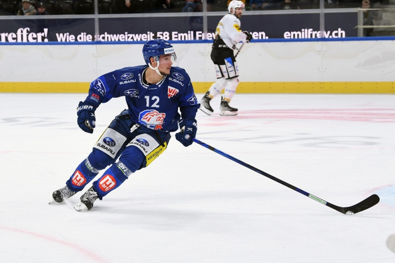 Photo hockey Enzo Guebey reste à Zürich - Suisse - National League : Zürich (ZSC Lions)