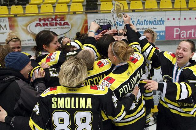Photo hockey Féminin : Le Tornado champion d Photo hockey Féminin : Le Tornado champion d