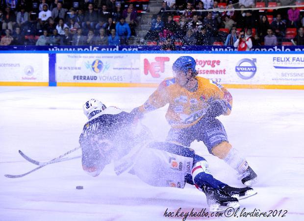 Photo hockey Grenoble - Dijon : Plus de photos - Ligue Magnus : Grenoble  (Les Brûleurs de Loups)