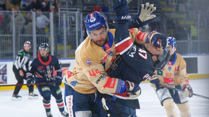 Photo hockey ICEHL : Ca remue en bas, le haut arrêté - Hockey en Europe Photo hockey ICEHL : Ca remue en bas, le haut arrêté - Hockey en Europe