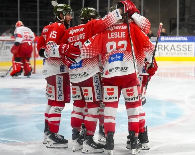 Photo hockey ICEHL : Nouveau leader - Hockey en Europe