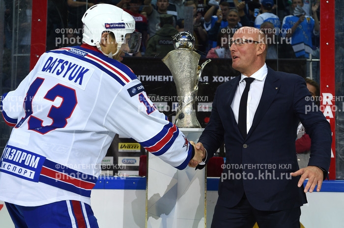 Photo hockey KHL : Départ canon - KHL - Kontinental Hockey League