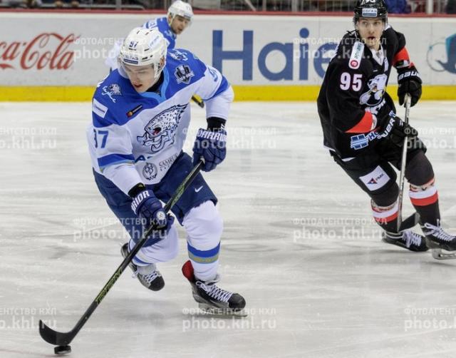 Photo hockey KHL : Dans la gueule de la panthère - KHL - Kontinental Hockey League