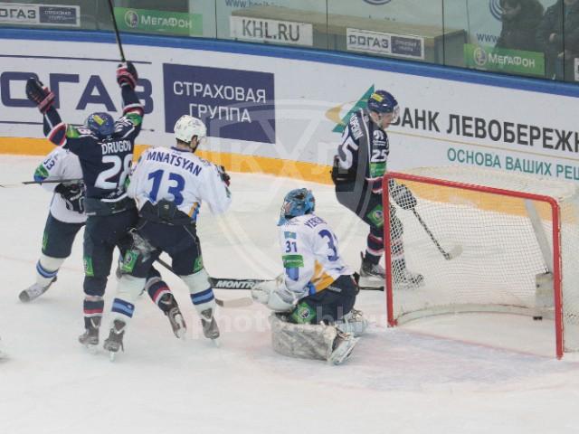 Photo hockey KHL : De plus en plus serré - KHL - Kontinental Hockey League