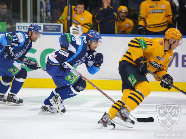 Photo hockey KHL : Doucement, mais sûrement - KHL - Kontinental Hockey League