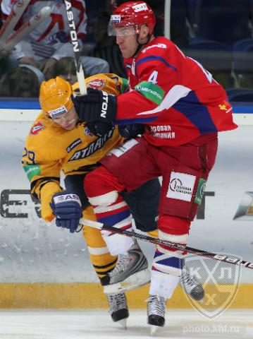 Photo hockey KHL : Il fallait bien que ça arrive - KHL - Kontinental Hockey League