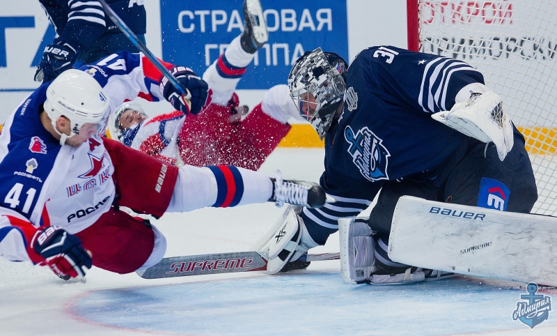 Photo hockey KHL : La Marine noie l