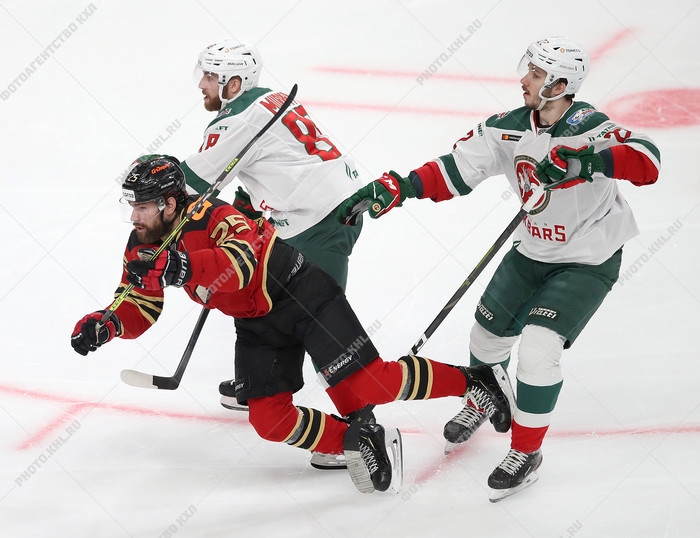 Photo hockey KHL : La panthère des neiges sort du bois - KHL - Kontinental Hockey League