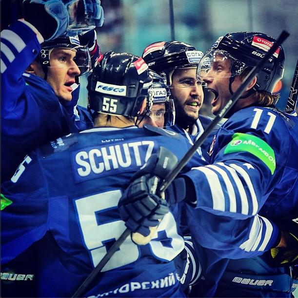 Photo hockey KHL : La panthère noyée par l