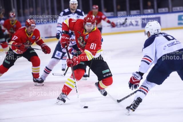 Photo hockey KHL : Le Dragon sauve sa tête - KHL - Kontinental Hockey League