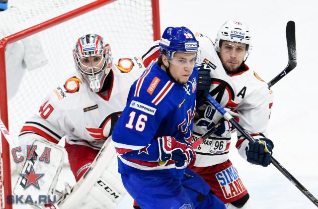 Photo hockey KHL : Le géant passe sous les roues - KHL - Kontinental Hockey League