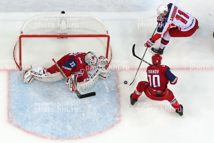 Photo hockey KHL : Le jeune espoir face à l
