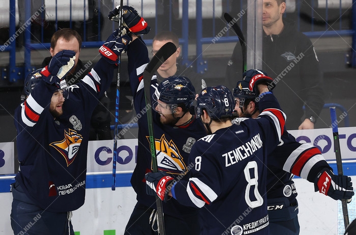 Photo hockey KHL : Le Metallurg égalise - KHL - Kontinental Hockey League