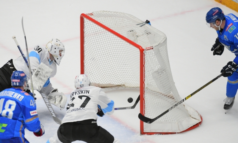 Photo hockey KHL : Le soleil se lève à l