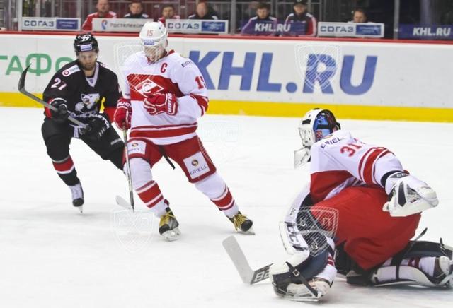 Photo hockey KHL : Lentement mais sûrement - KHL - Kontinental Hockey League