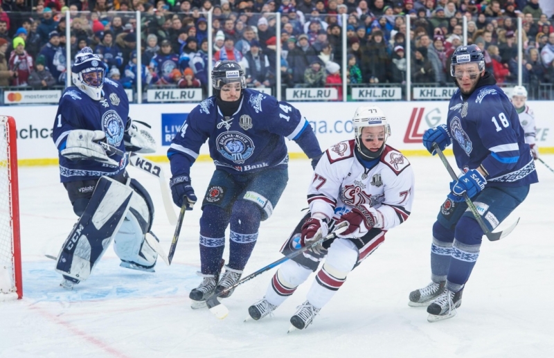 Photo hockey KHL : Les Bisons résistent au froid - KHL - Kontinental Hockey League