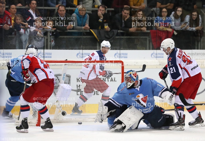 Photo hockey KHL : Les crocs de la panthère - KHL - Kontinental Hockey League