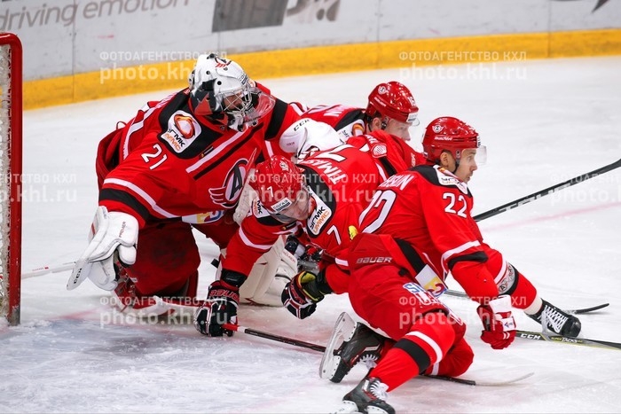 Photo hockey KHL : Les rouges égalisent - KHL - Kontinental Hockey League