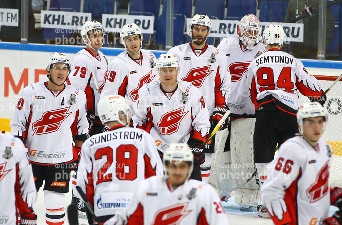Photo hockey KHL : Les rouges égalisent - KHL - Kontinental Hockey League