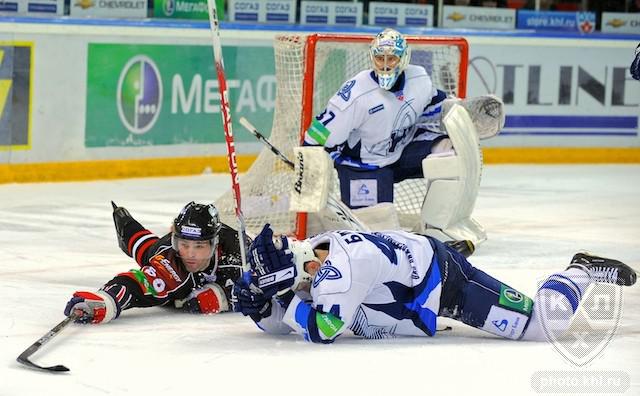 Photo hockey KHL : Omsk et K-M dans le pétrin - KHL - Kontinental Hockey League