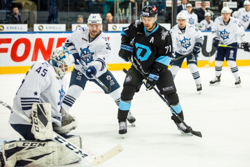 Photo hockey KHL : Patiemment mais sûrement - KHL - Kontinental Hockey League