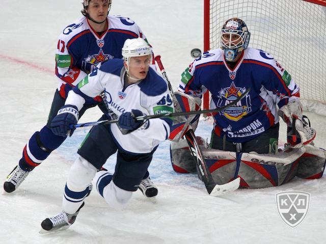 Photo hockey KHL : Quand gardien rime avec héros  - KHL - Kontinental Hockey League