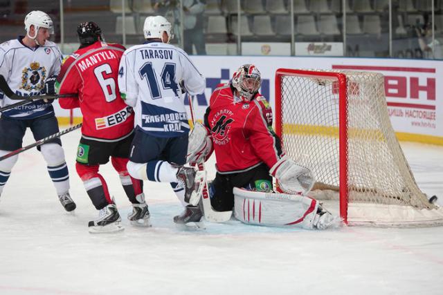 Photo hockey KHL : Quand réalisme rime avec héroïsme - KHL - Kontinental Hockey League