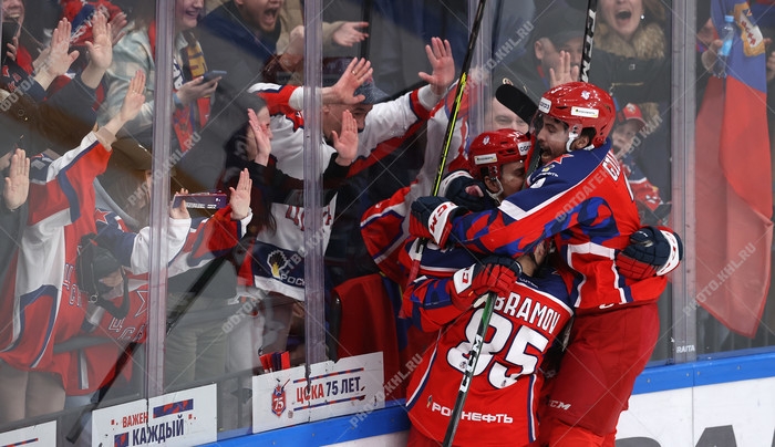Photo hockey KHL : Renversés en une minute - KHL - Kontinental Hockey League