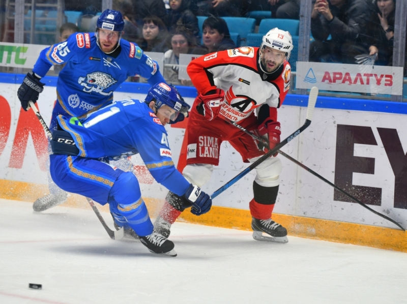 Photo hockey KHL : Repasser la première - KHL - Kontinental Hockey League