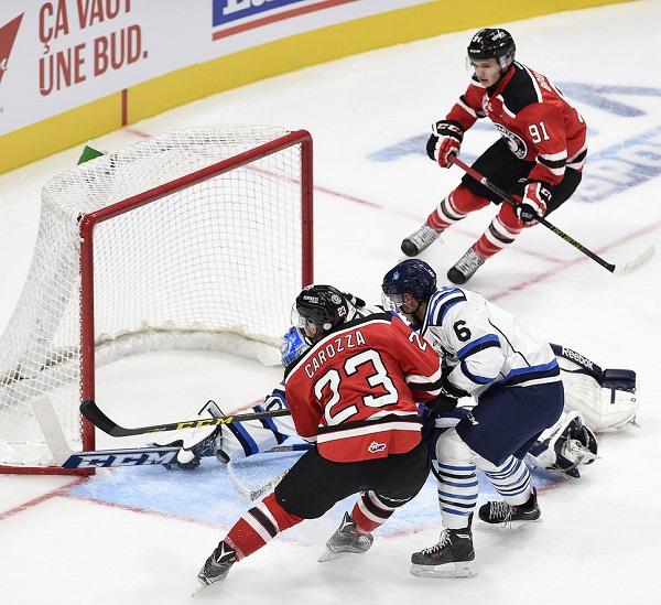 Photo hockey LHJMQ : Armada et Remparts victorieux - LHJMQ - Ligue de Hockey Junior Majeur du Québec ARCHIVES