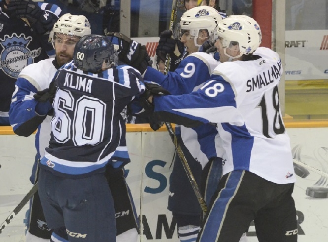 Photo hockey LHJMQ : Chicoutimi recolle  - LHJMQ - Ligue de Hockey Junior Majeur du Québec
