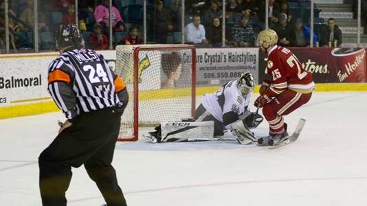 Photo hockey LHJMQ : Le Titan fait la nique à l’Armada - LHJMQ - Ligue de Hockey Junior Majeur du Québec ARCHIVES