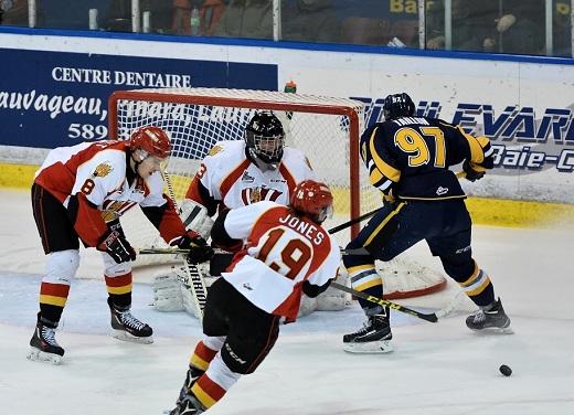 Photo hockey LHJMQ : Saison terminée pour Matt Jones - LHJMQ - Ligue de Hockey Junior Majeur du Québec ARCHIVES Photo hockey LHJMQ : Saison terminée pour Matt Jones - LHJMQ - Ligue de Hockey Junior Majeur du Québec ARCHIVES