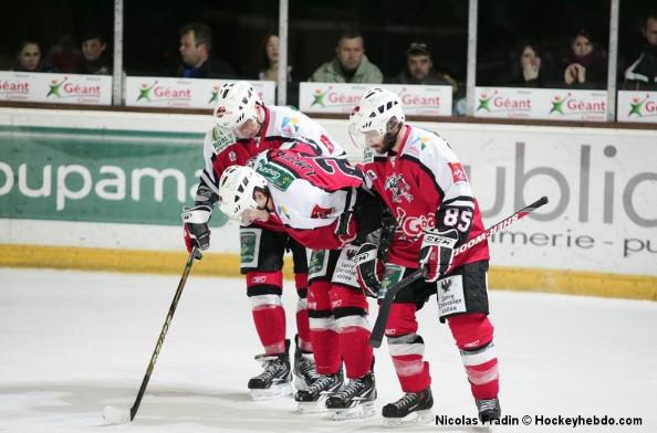 Photo hockey LM : Coup dur pour Briançon - Ligue Magnus : Briançon  (Les Diables Rouges)