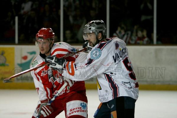 Photo hockey LM : Démenti recrutement Briançon - Ligue Magnus : Briançon  (Les Diables Rouges)
