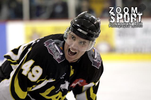 Photo hockey LNAH : Courcelles demeure à Pont-Rouge - Hockey dans le Monde