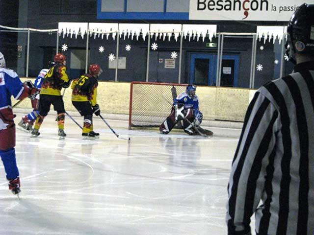 Photo hockey Loisirs : Besançon corrige son voisin - Hockey en France