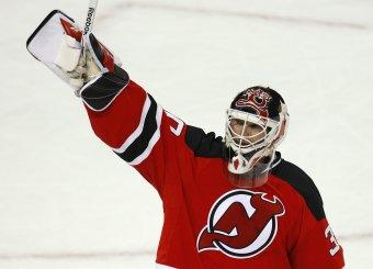 Photo hockey Martin Brodeur égale Patrick Roy - NHL : National Hockey League - AHL