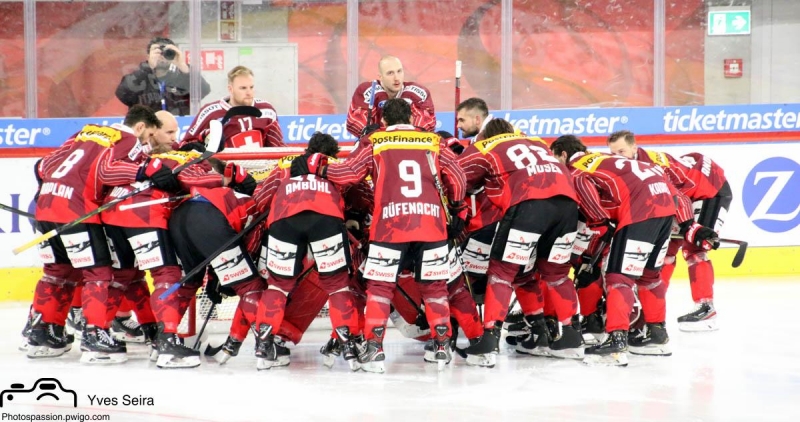 Photo hockey Message de la rédaction Suisse - Suisse - Divers